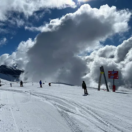 Luxury Alpine Retreat With Wellness Area Daire Flims